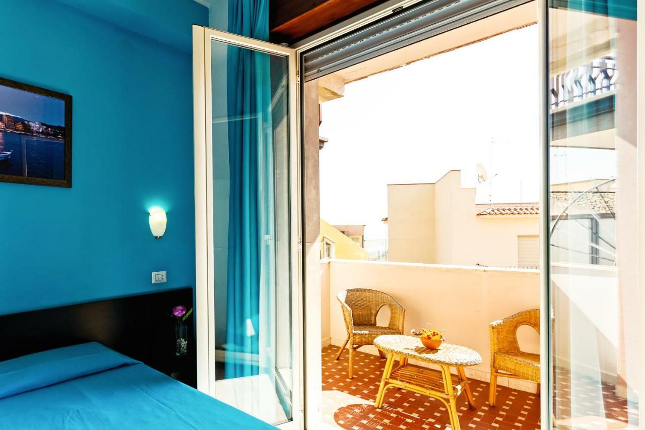 Seaview Terrace Sunny Apartment Giardini Naxos Exterior photo
